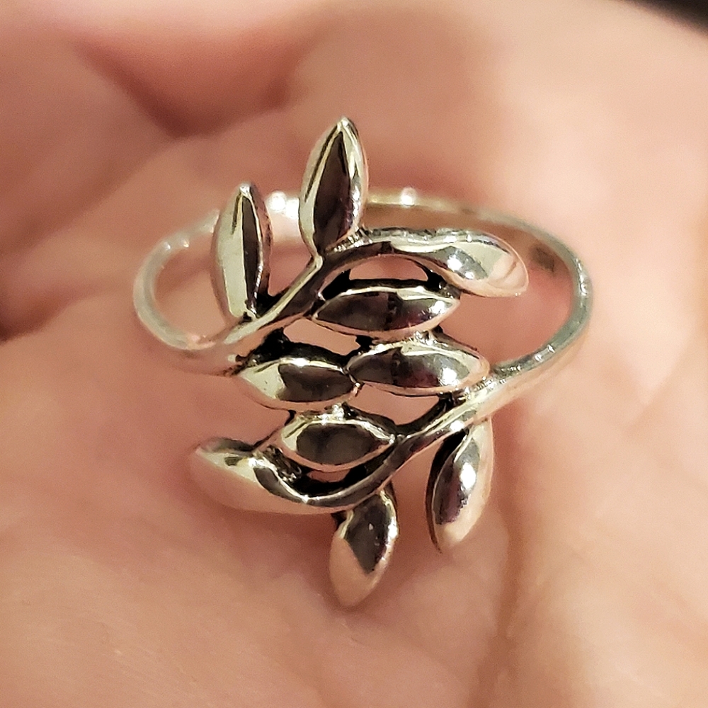 NEW 925  Olive Branch with Leaves  Wrap Ring